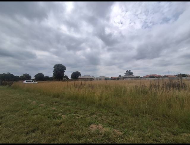 1,214M² VACANT LAND FOR SALE IN RIVERSDALE